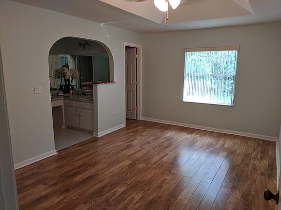 Master bedroom for side B