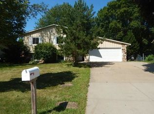 7420 Illies Ave S, Cottage Grove, MN 55016