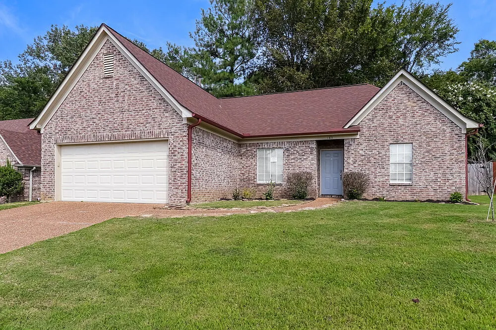 3 bed, 2.0 bath, 1401 sqft, $1,615 — Photo 3