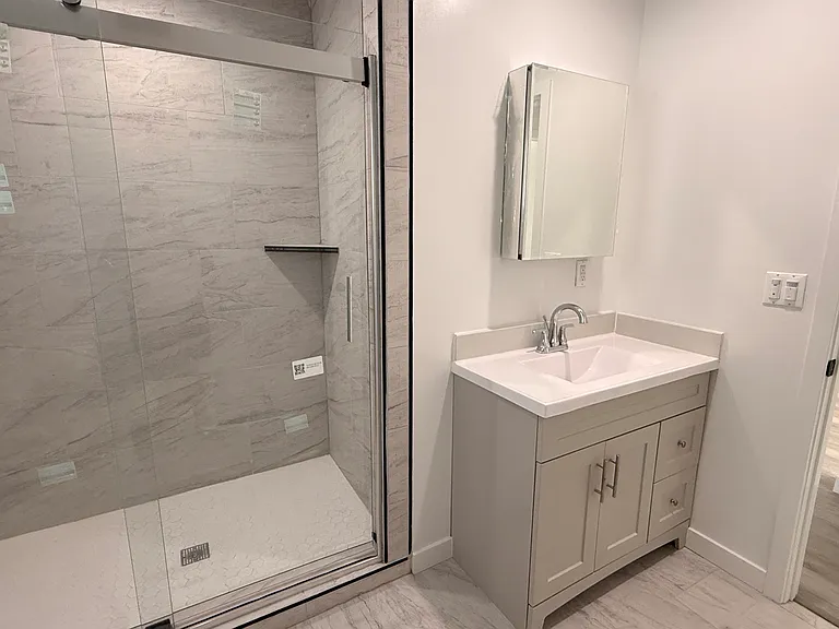 6750 S Arlington Ave — Photo 12