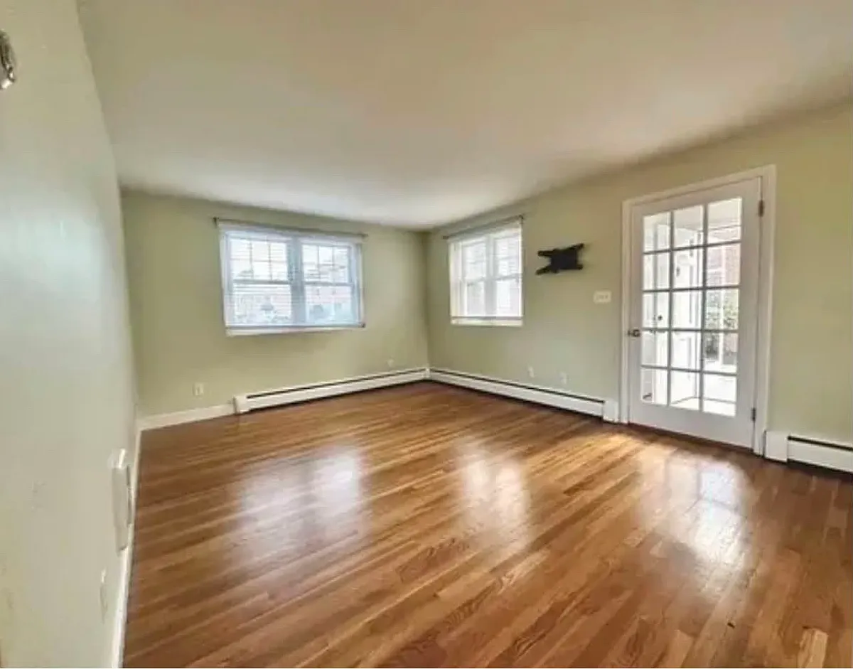 Building Photo - 48 Emerson Gardens Rd #48