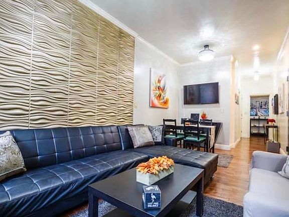 2nd image of 206 E 60th St #2