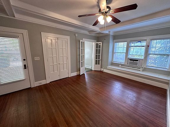 5th image of 125 7th Ave NE APT A1