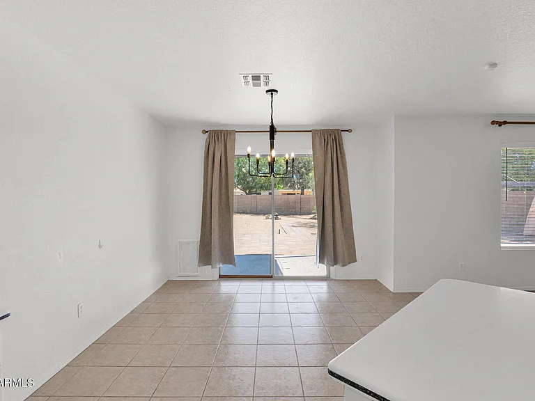 3415 E Menadota Dr — Photo 13