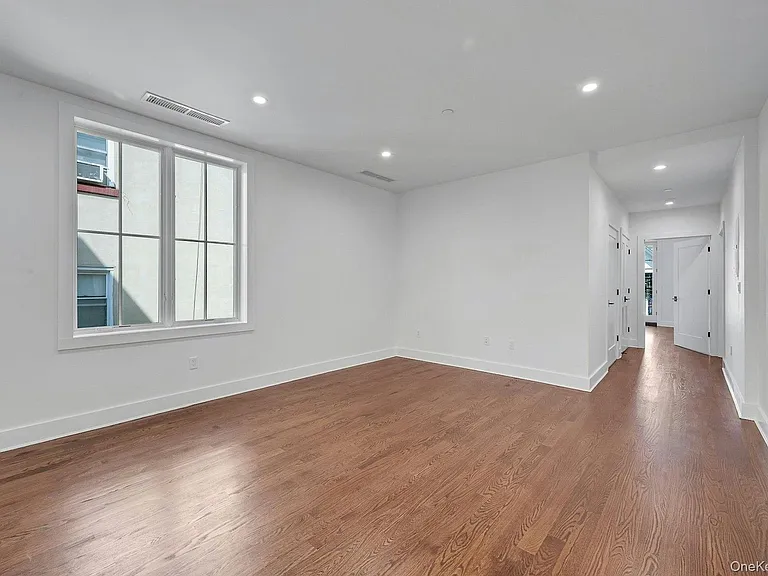 291 Main St #3 — Photo 6