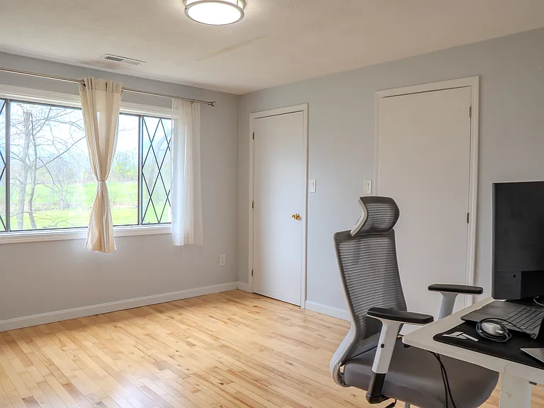 2 Sterling Ln #2 — Photo 7