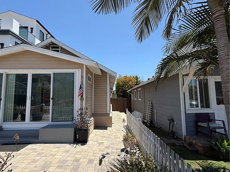 616 Huntington St — Photo 3