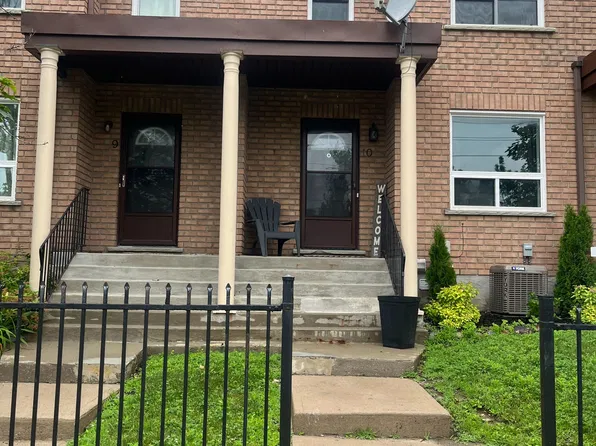 234 Cundles Rd E #10, Barrie, ON L4M 6L1