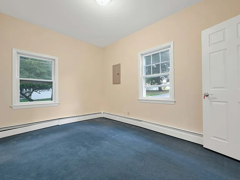 288 S Van Dien Ave #D — Photo 11