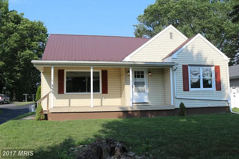 335 S Artizan St photo 1