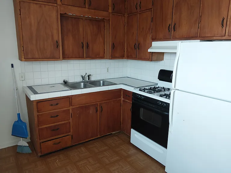 303 S State St #2-C — Photo 15