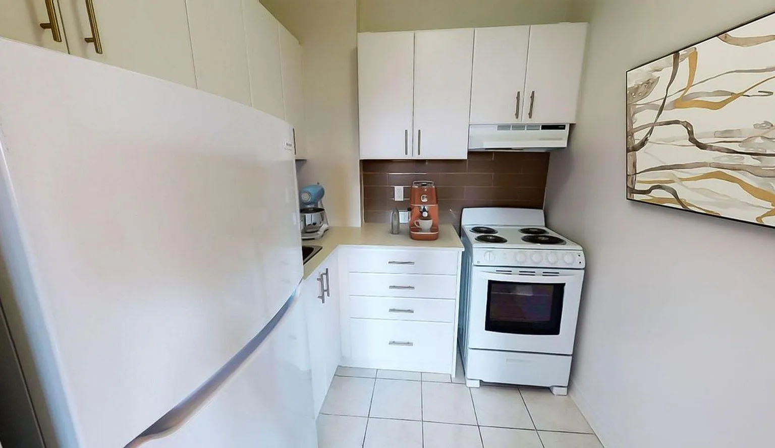 2 bed, $2,100 — Photo 2