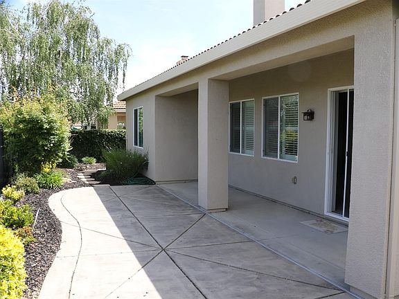 3rd image of 6055 Creekberry Way