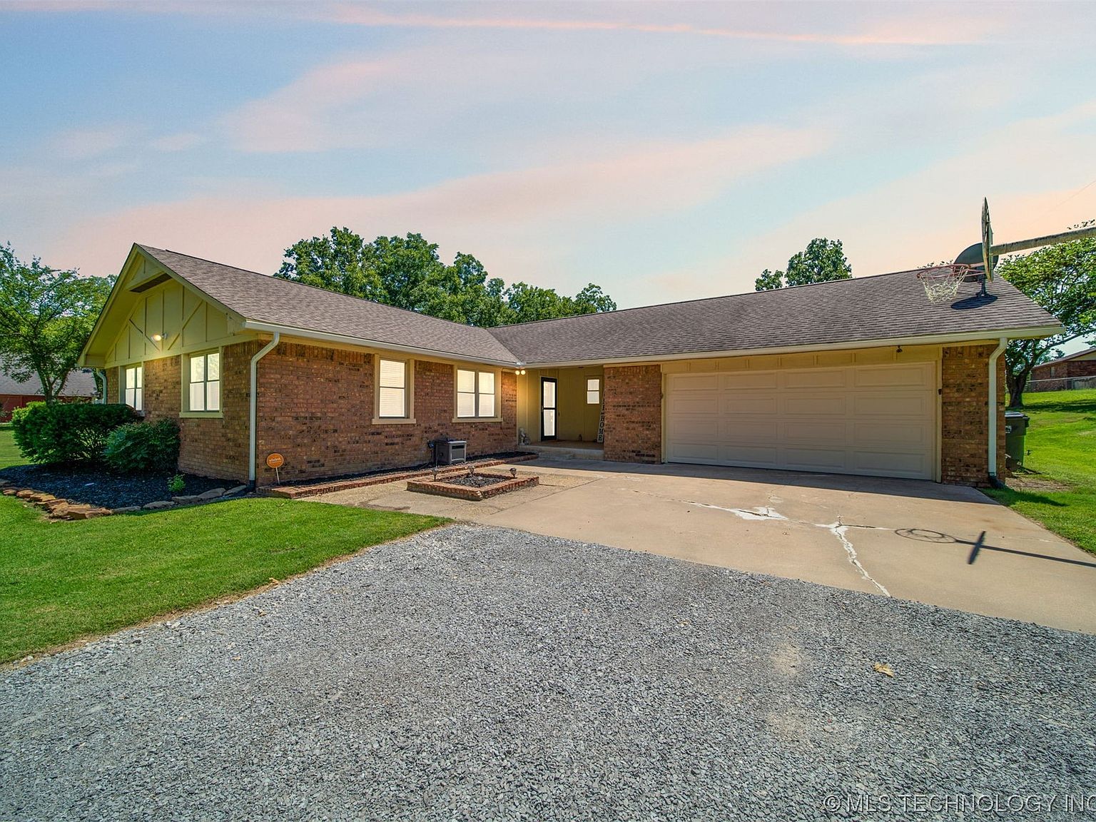 11902 E Cedar Dr, Claremore, OK 74019 MLS 2329049 Zillow