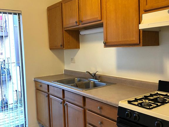4th image of 1308 S Hunt Club Dr APT 2A