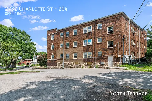 2732 Charlotte St Photo 1