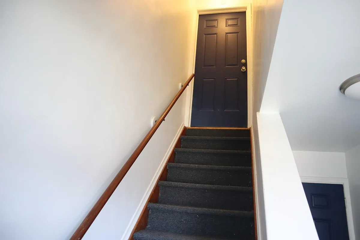 Building Photo - 1343 Pagel Ave #2