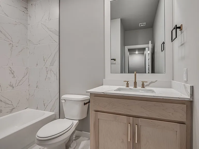 11337 N Blackwelder Ave #2B — Photo 8