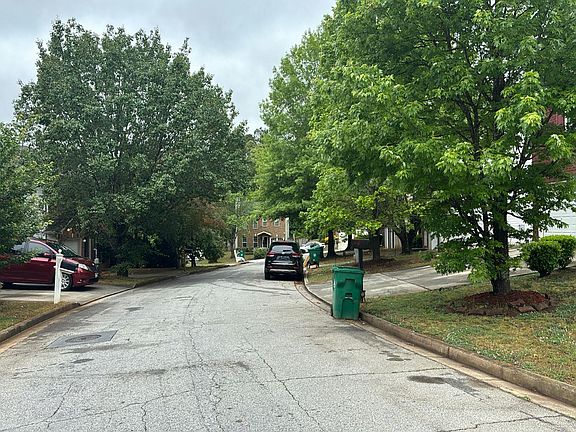 5th image of 3871 Leyland Dr