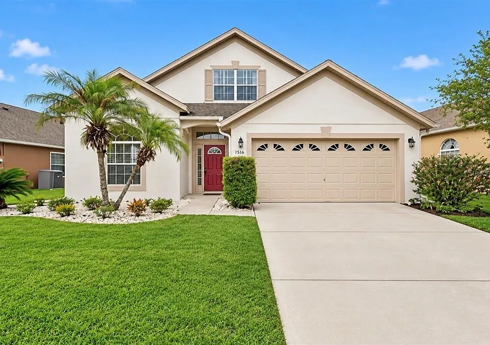 1109 Royal Saint George Dr
