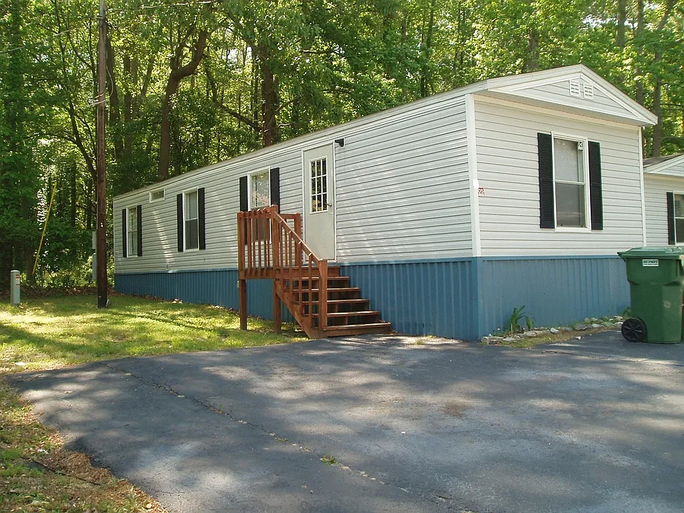 Lithia Manor 2br_12112022