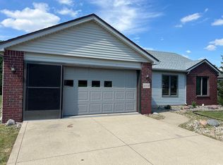 4006 Three Oaks Dr, Fort Wayne, IN 46809