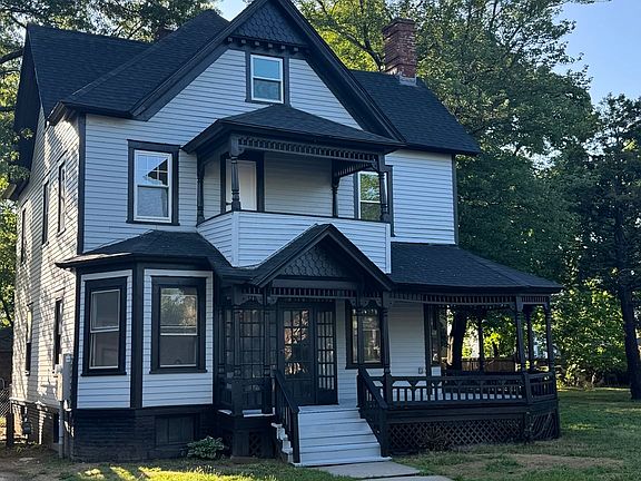 2nd image of 86 Amherst St