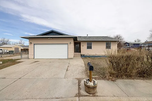 1105 W Maryland Ln Photo 1