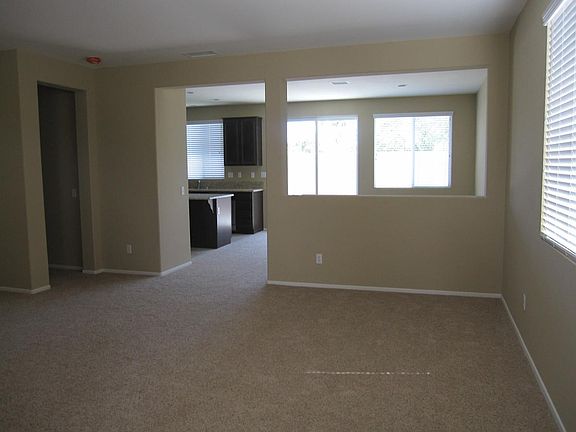 3rd image of 84111 Azzura Way