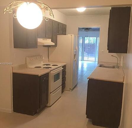 4th image of 1677 NW 58th Ave