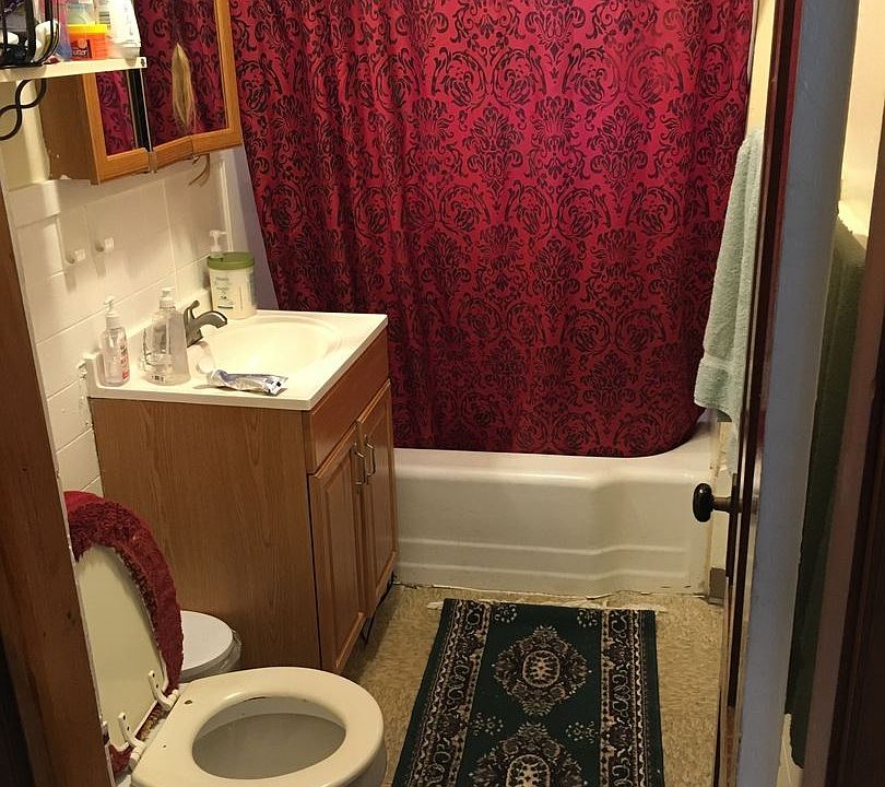 2nd image of 37 Vernon St #2