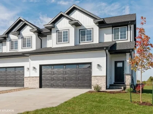 102 Dogwood Ln, Tiffin, IA 52340