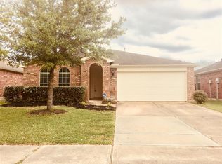907 Honeysuckle Vine Dr, Rosenberg, TX 77469