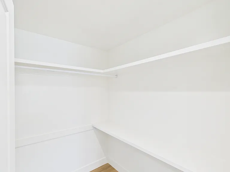1126 W Redwood St — Photo 18