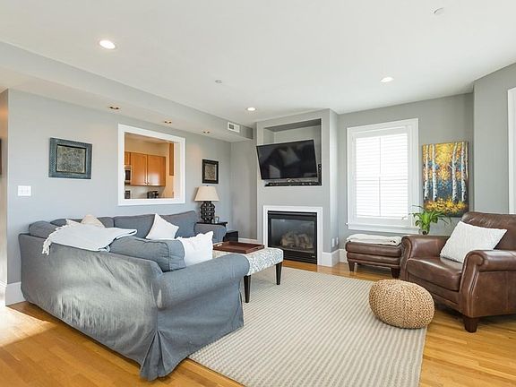 2nd image of 340 Medford St #2