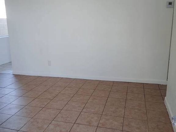 3rd image of 85179 Bagdad Ave #6