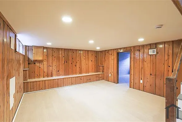 1554 Pentwood Rd — Photo 8