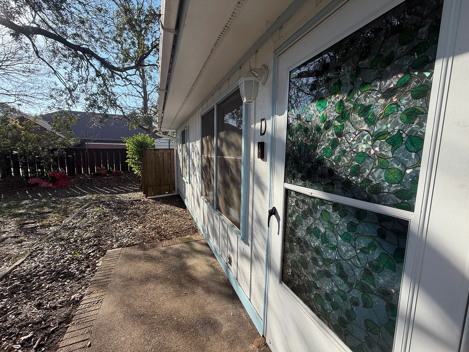 2 bed, 1000 sqft, $1,900 — Photo 1