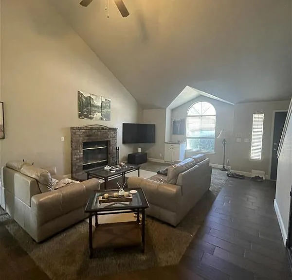 8883 N Barton Ave — Photo 2