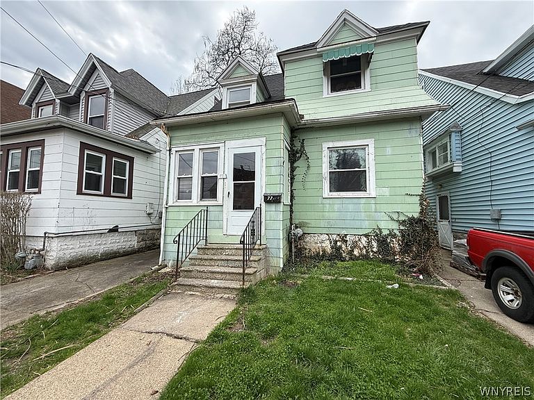 Listing photo 2