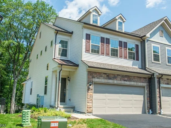 12 Gauer Ct, Denville, NJ 07834