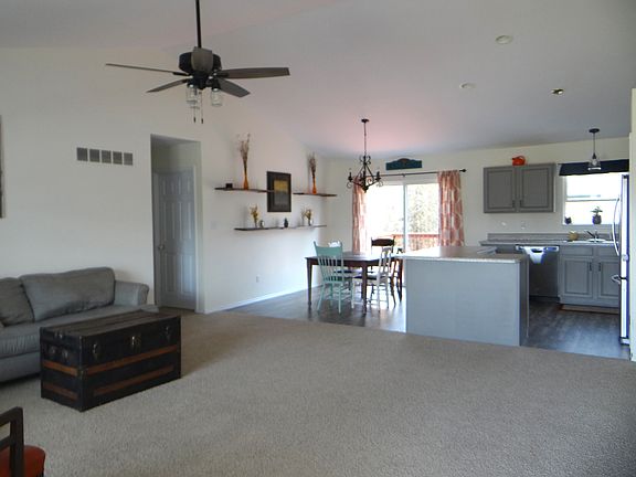 2nd image of 1416 Riverwood Dr