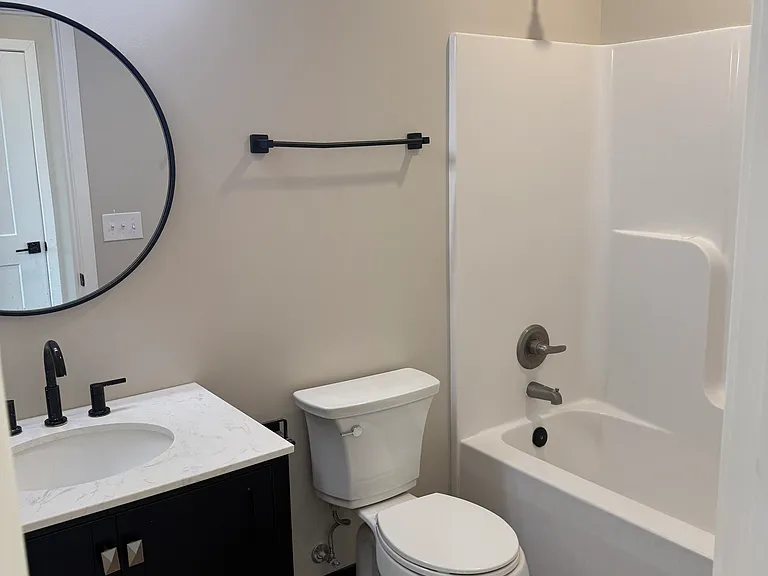 104 E Market St #102 — Photo 3