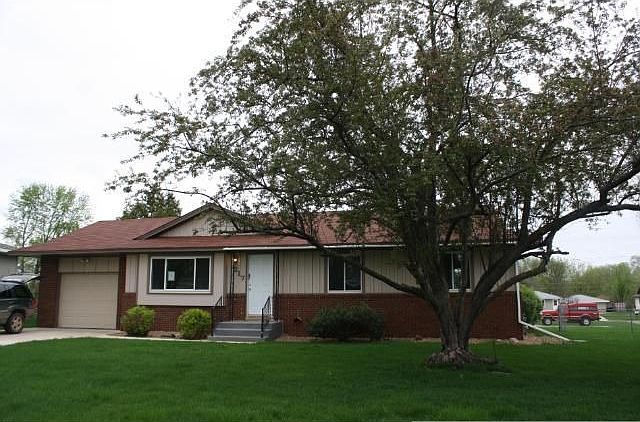 1st image of 217 Oak Park Dr NE