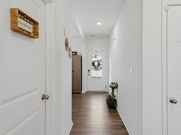 5th image of 9700 War Admiral Ln