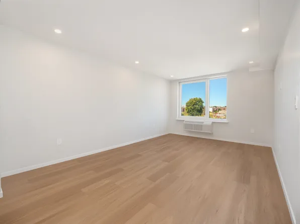 83-07 Queens Boulevard image 1 of 13