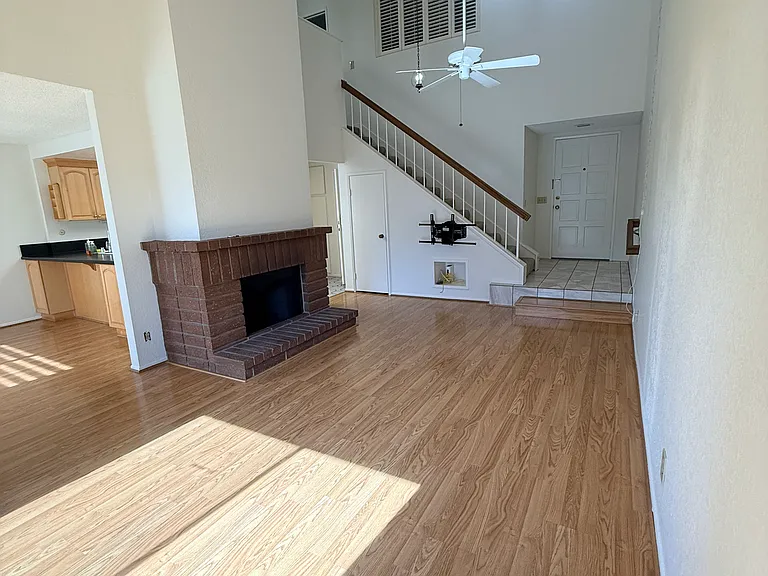 1016 Whitewater Dr — Photo 8