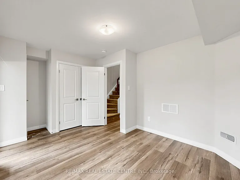 720 Grey St S #55 — Photo 36
