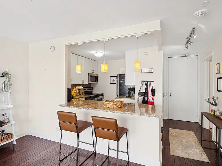 30 E Huron St #2808 — Photo 5