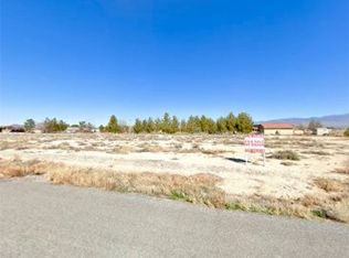 590 Chickadee Ct, Pahrump, NV 89048